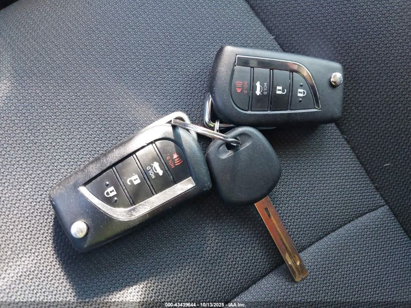 2022 Toyota Corolla Le VIN: JTDEPMAE9NJ220550 Lot: 43439644