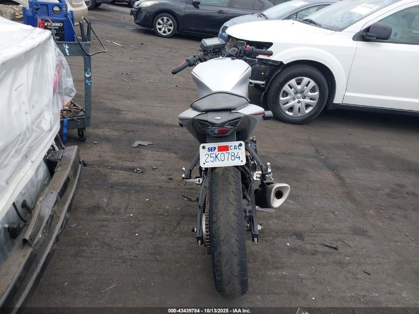 2020 Yamaha Yzfr3 A VIN: MH3RH18Y1LK003158 Lot: 43439784