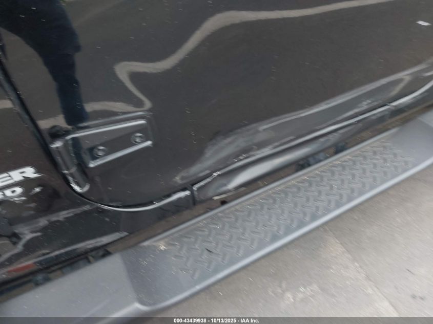 2016 Jeep Wrangler Unlimited Sahara VIN: 1C4BJWEG4GL132699 Lot: 43439938