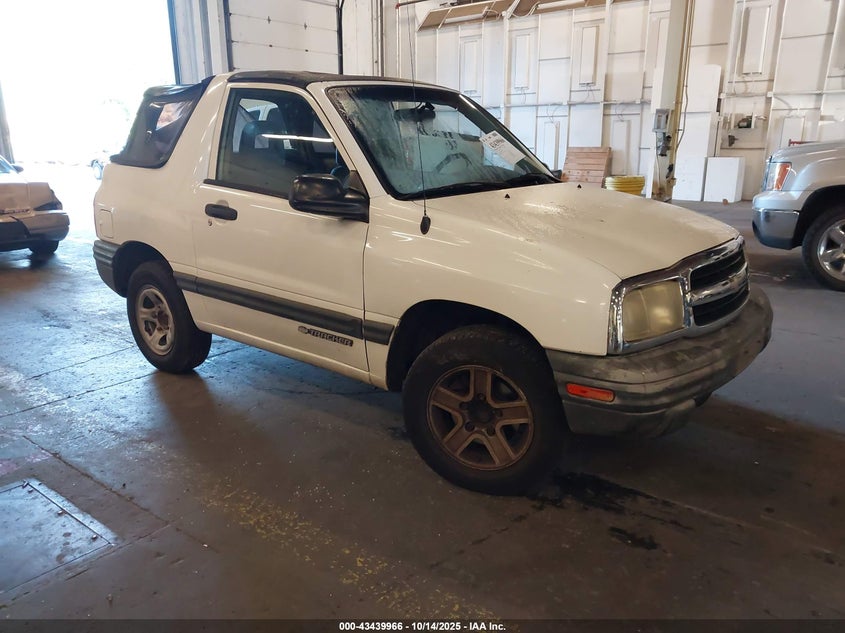 2CNBE18C536948688 2003 Chevrolet Tracker auction photo 1