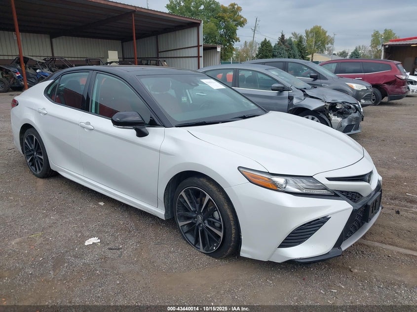 TOYOTA CAMRY XSE