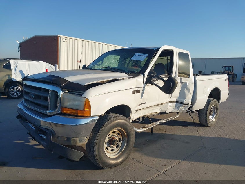 1FTNX21F0YEA04726 2000 FORD F250 photo no. 2
