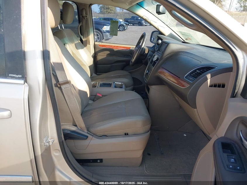2C4RC1BG5CR400533 2012 CHRYSLER TOWN & COUNTRY photo no. 5