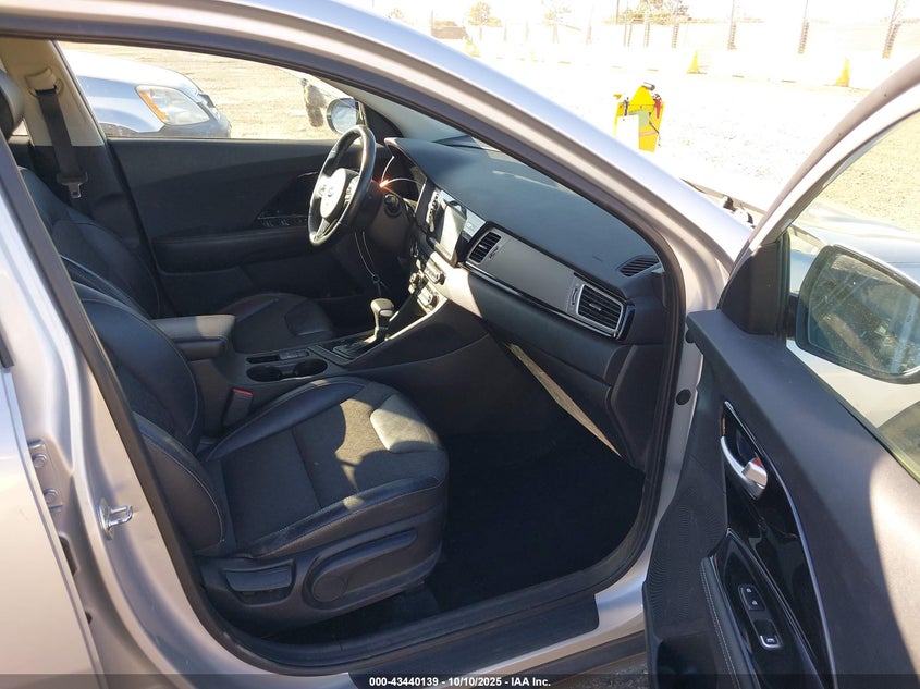 2018 KIA NIRO EX KNDCC3LC3J5126630