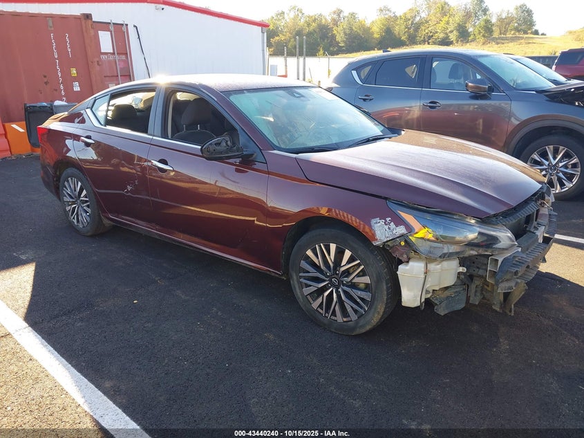 NISSAN ALTIMA SV FWD