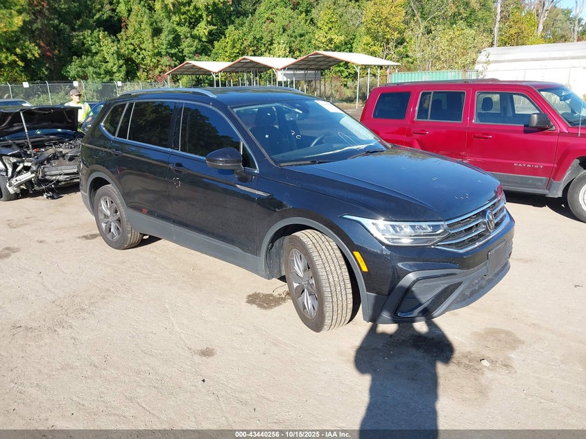 VOLKSWAGEN TIGUAN 2.0T SE