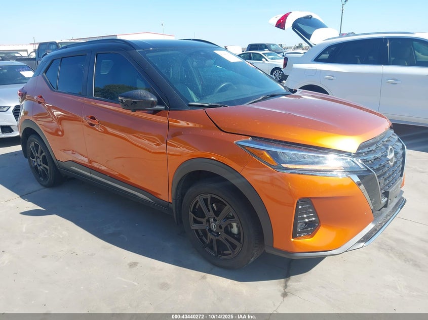 NISSAN KICKS SR XTRONIC CVT