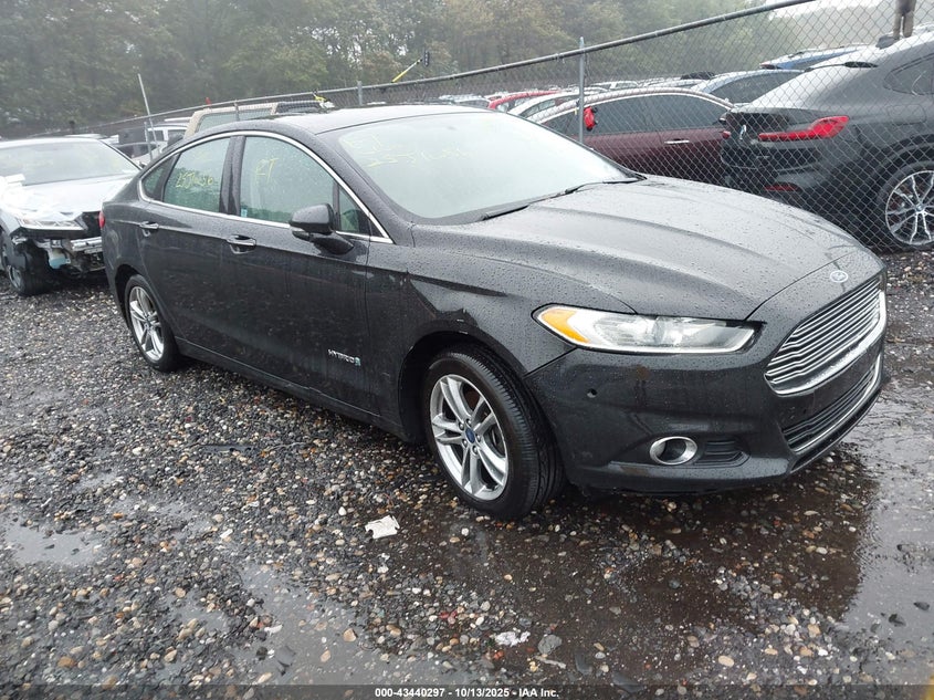FORD FUSION HYBRID TITANIUM