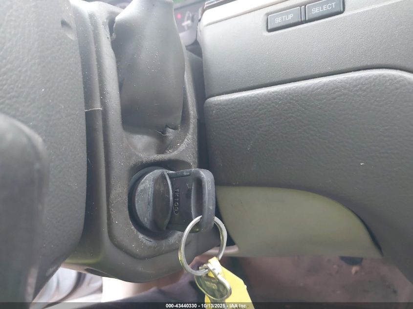 2006 Lincoln Town Car Signature VIN: 1LNHM81W06Y641843 Lot: 43440330