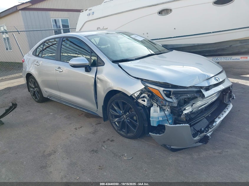 TOYOTA COROLLA HYBRID SE