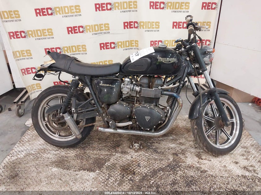 2010 TRIUMPH MOTORCYCLE BONNEVILLE - SMT900K18AT430888