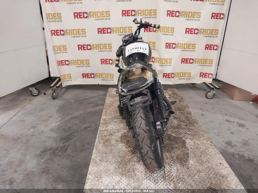 2010 TRIUMPH MOTORCYCLE BONNEVILLE - SMT900K18AT430888