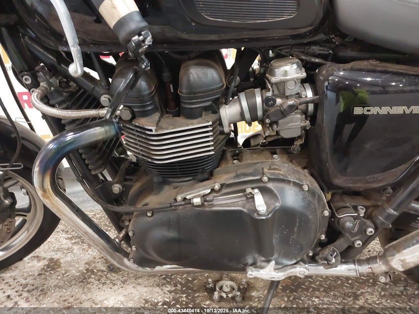 2010 TRIUMPH MOTORCYCLE BONNEVILLE - SMT900K18AT430888
