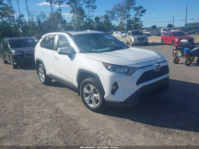 TOYOTA RAV4 XLE