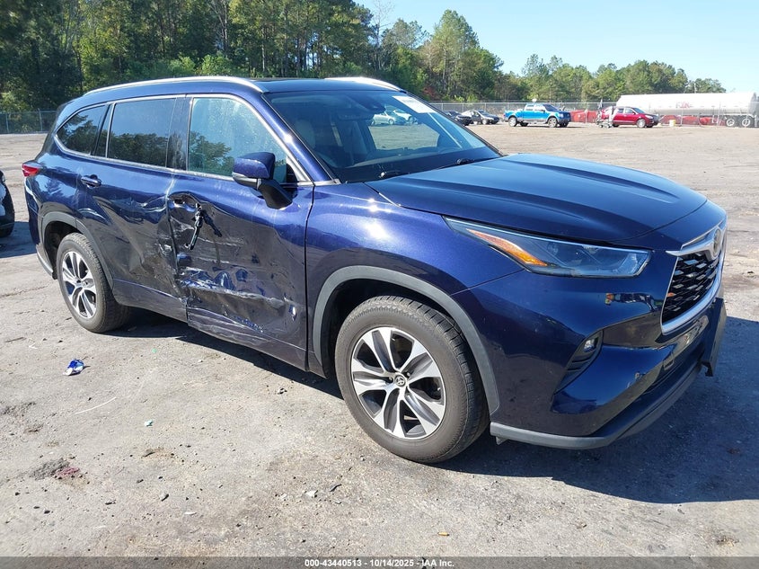 TOYOTA HIGHLANDER XLE