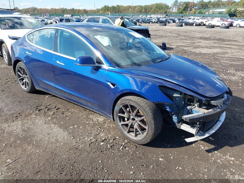 TESLA MODEL 3 LONG RANGE/MID RANGE