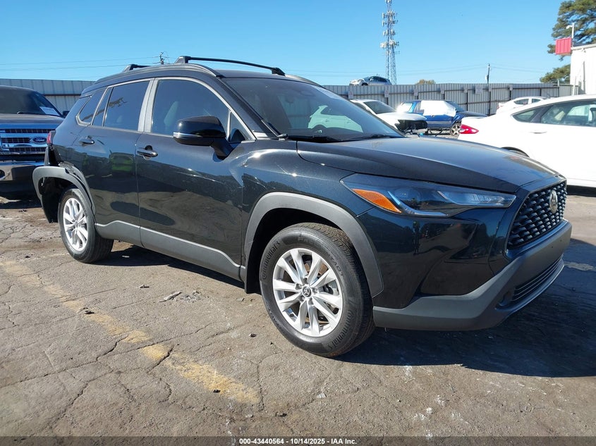 TOYOTA COROLLA CROSS LE