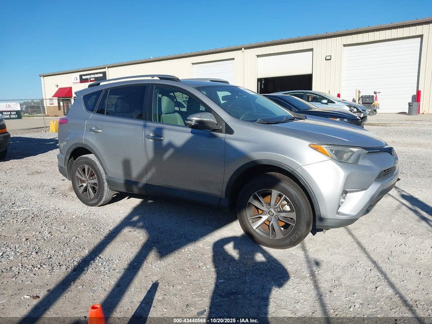 TOYOTA RAV4 XLE