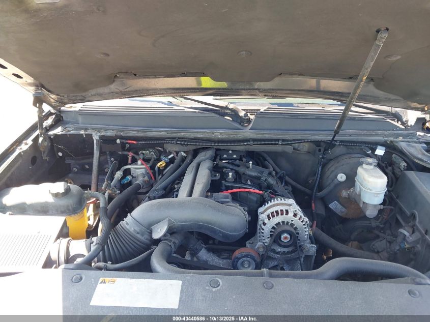 2007 Cadillac Escalade Standard VIN: 1GYEC63857R327155 Lot: 43440586