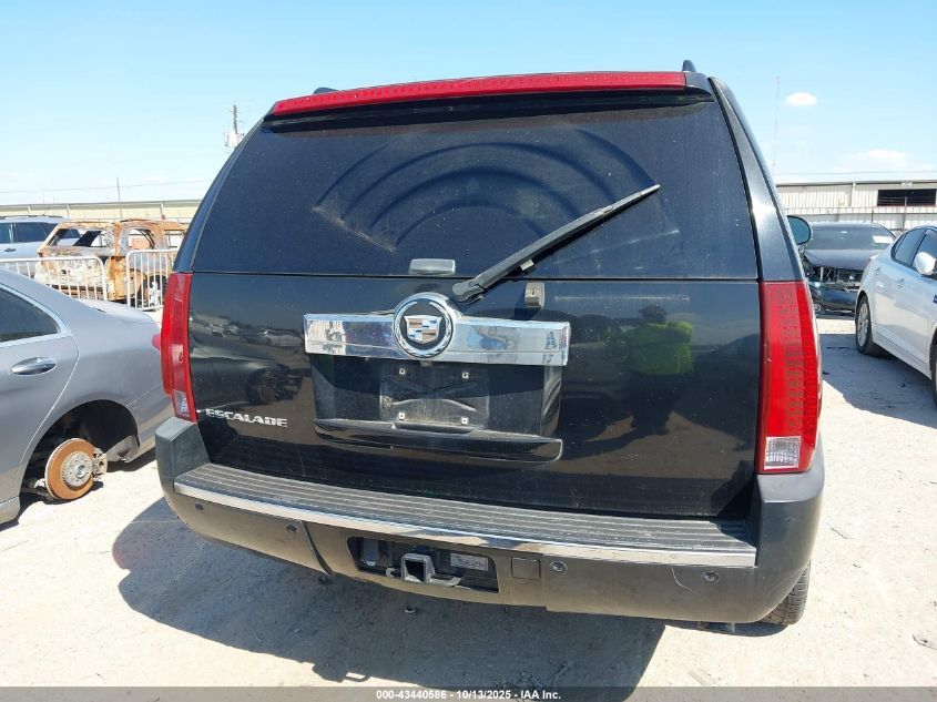 2007 Cadillac Escalade Standard VIN: 1GYEC63857R327155 Lot: 43440586