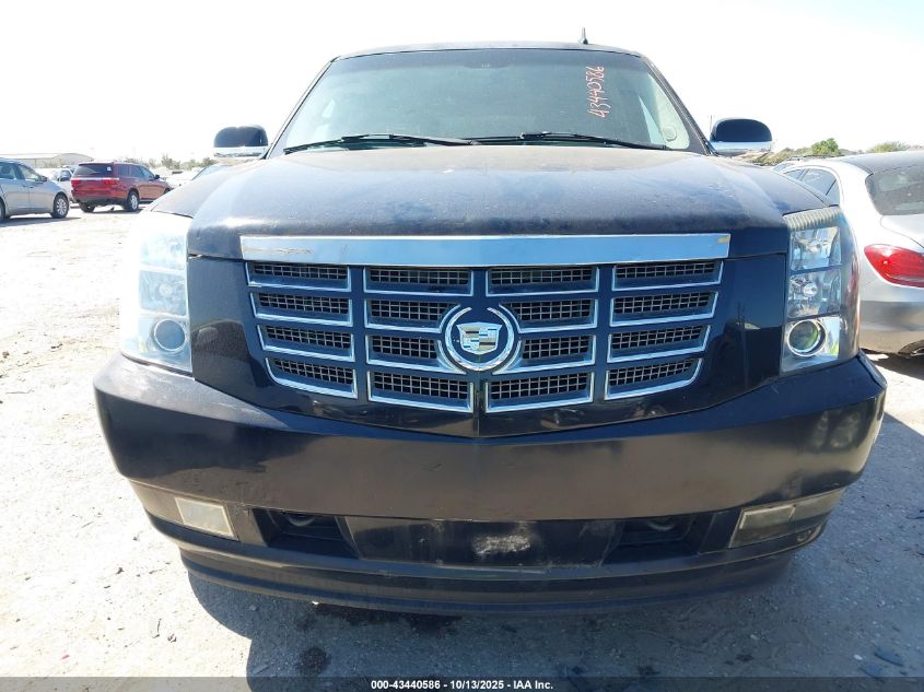 2007 Cadillac Escalade Standard VIN: 1GYEC63857R327155 Lot: 43440586