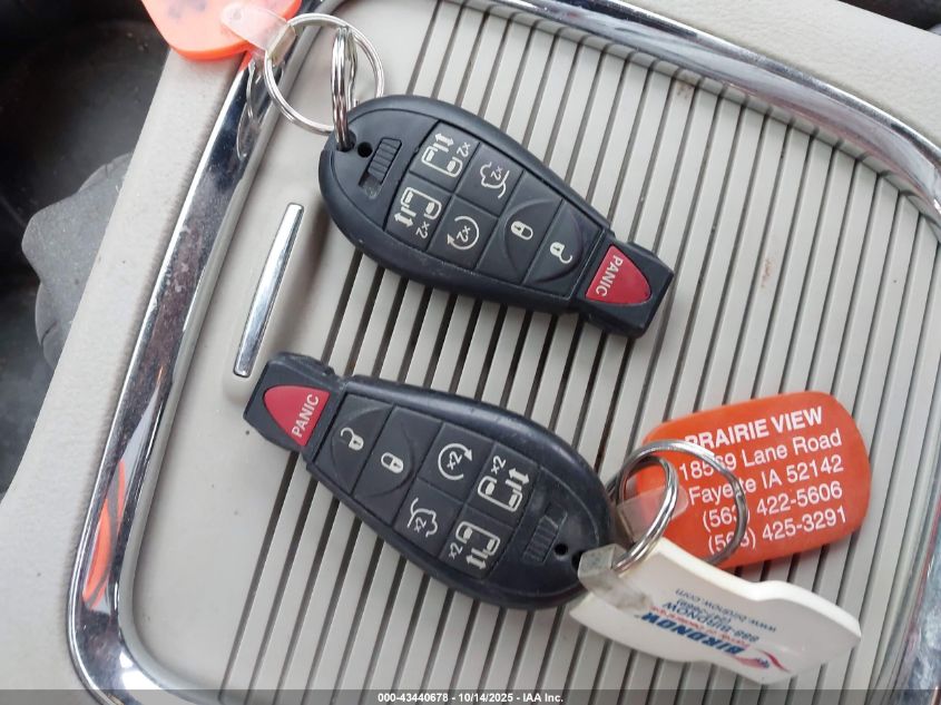 2017 Dodge Grand Caravan Sxt VIN: 2C4RDGCG5HR600530 Lot: 43440678