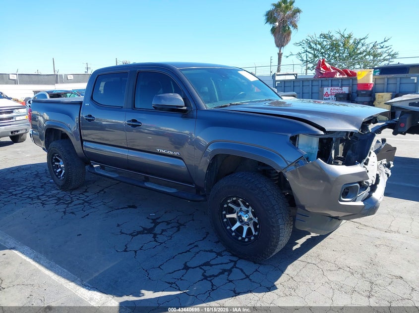 5TFAX5GN2JX117053 2018 Toyota Tacoma Sr5 auction photo 1