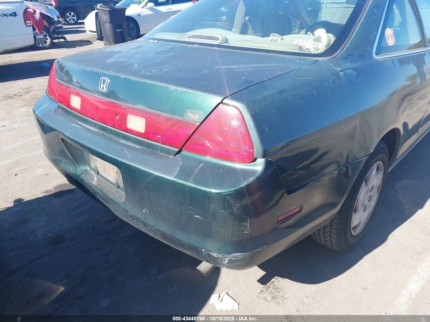 1HGCG2240XA005516 1999 HONDA ACCORD photo no. 6