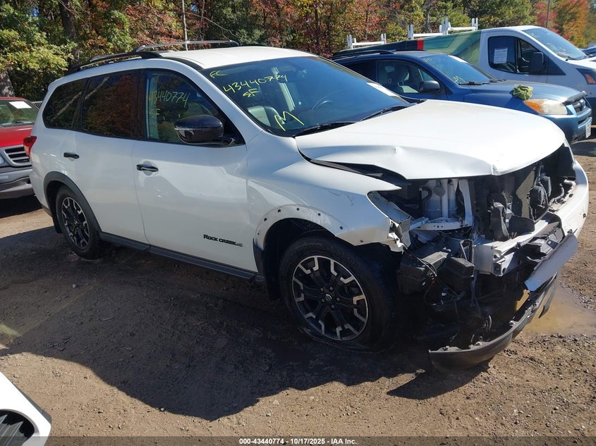 NISSAN PATHFINDER SV