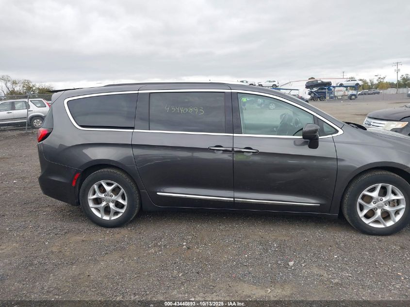 2017 Chrysler Pacifica Touring-L Plus VIN: 2C4RC1EG4HR712443 Lot: 43440893