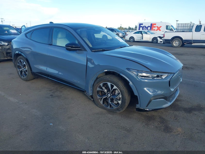 FORD MUSTANG MACH-E PREMIUM