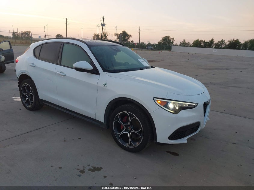ALFA ROMEO STELVIO TI SPORT AWD