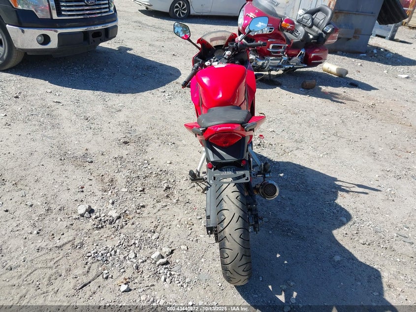 2015 Honda Cbr650 F VIN: MLHRC7404F5100323 Lot: 43440972