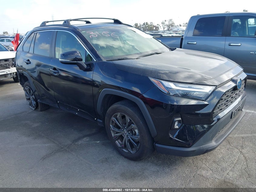 TOYOTA RAV4 HYBRID XLE PREMIUM
