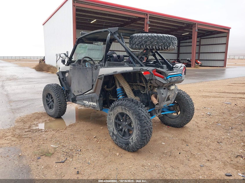 3NSVDE924KF785007 2019 POLARIS RZR photo no. 3