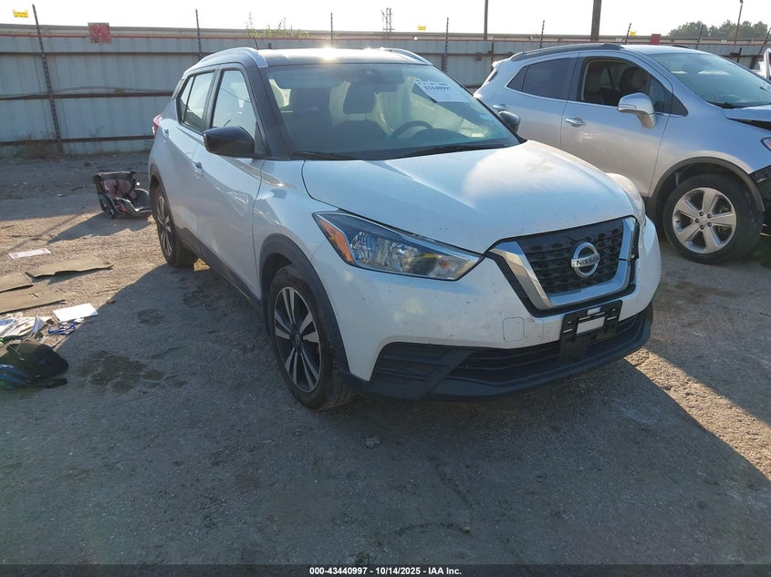 NISSAN KICKS SV XTRONIC CVT