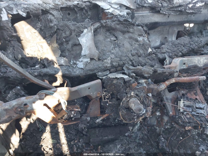 2008 Mercury Grand Marquis Ls VIN: 2MEFM75V78X630783 Lot: 43441014