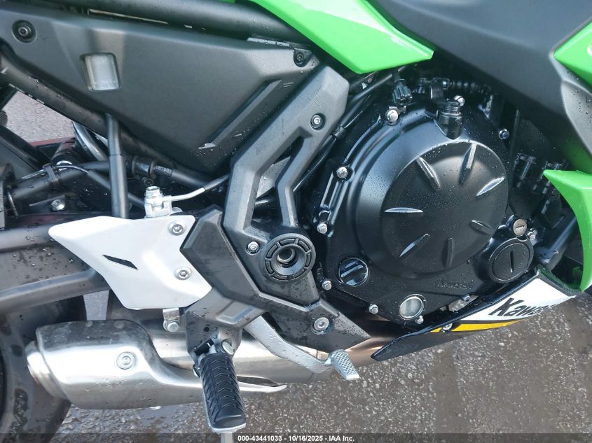 2025 Kawasaki Ex650 P VIN: ML5EXEP14SDAE6240 Lot: 43441033