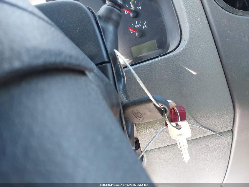 2005 Ford F-150 Stx/Xl/Xlt VIN: 1FTRX12W35FA15056 Lot: 43441054