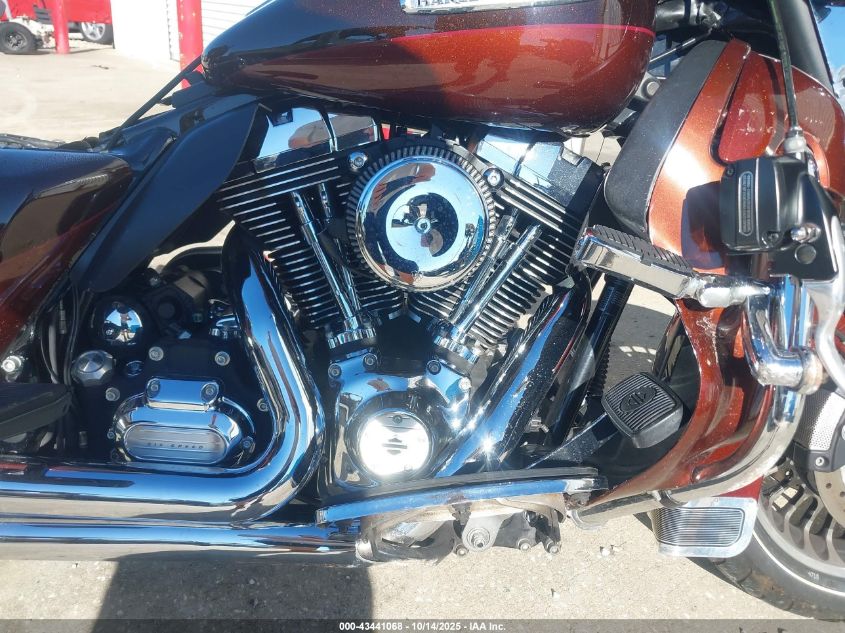 2011 Harley-Davidson Flhtk VIN: 1HD1KEM1XBB605714 Lot: 43441068