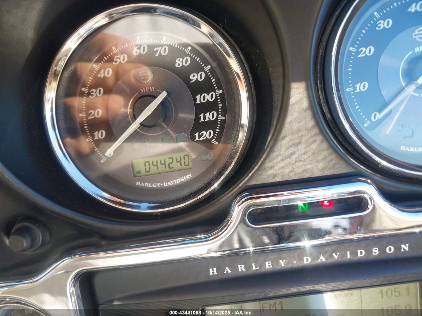 2011 Harley-Davidson Flhtk VIN: 1HD1KEM1XBB605714 Lot: 43441068
