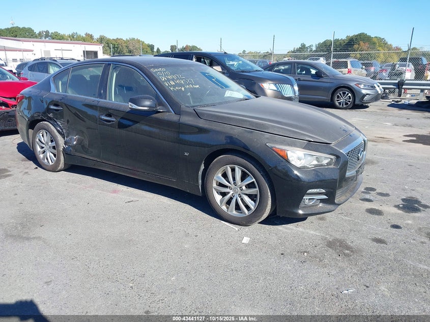 INFINITI Q50 PREMIUM