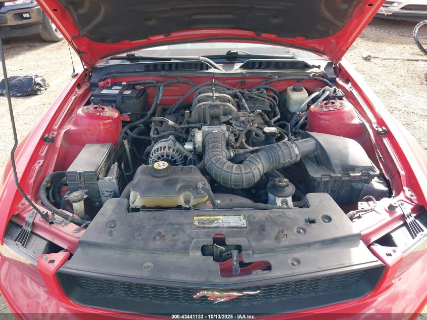 2007 Ford Mustang V6 Deluxe/V6 Premium VIN: 1ZVFT84N475327923 Lot: 43441133