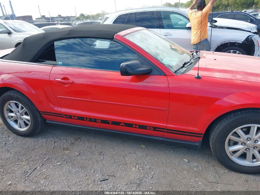 2007 Ford Mustang V6 Deluxe/V6 Premium VIN: 1ZVFT84N475327923 Lot: 43441133