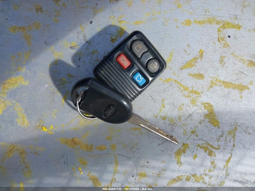 2007 Ford Mustang V6 Deluxe/V6 Premium VIN: 1ZVFT84N475327923 Lot: 43441133