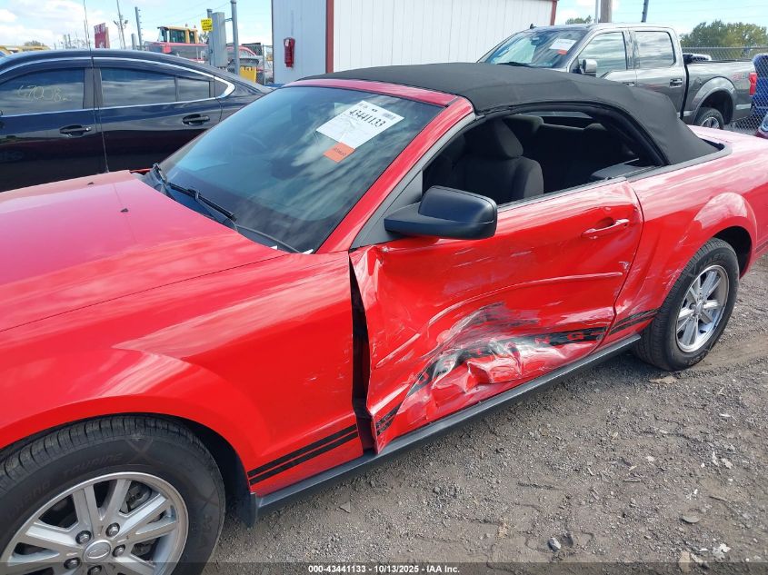 2007 Ford Mustang V6 Deluxe/V6 Premium VIN: 1ZVFT84N475327923 Lot: 43441133