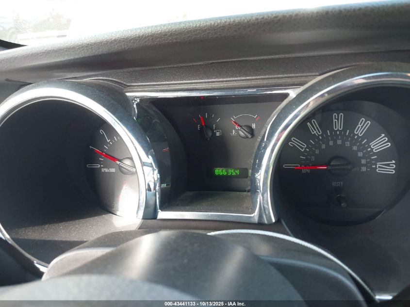 2007 Ford Mustang V6 Deluxe/V6 Premium VIN: 1ZVFT84N475327923 Lot: 43441133