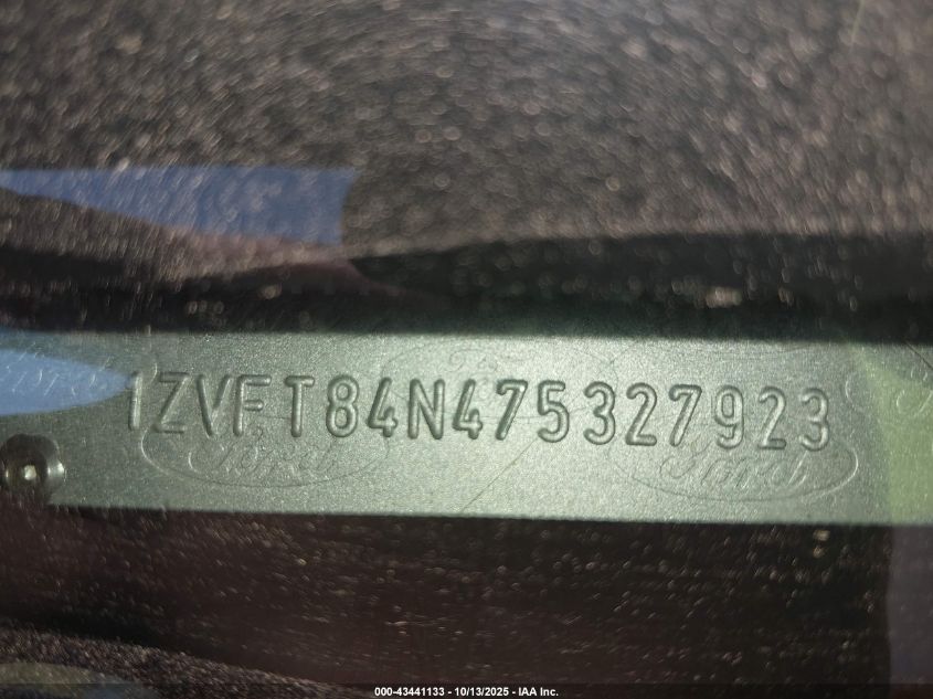2007 Ford Mustang V6 Deluxe/V6 Premium VIN: 1ZVFT84N475327923 Lot: 43441133