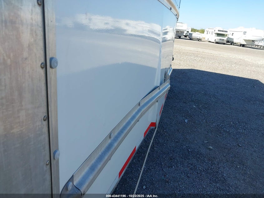 2017 GMC Savana Cutaway Work Van VIN: 7GZ37TCG4HN901117 Lot: 43441196