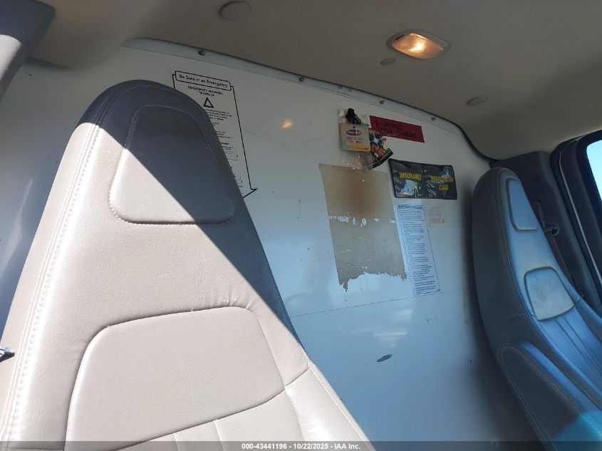 2017 GMC Savana Cutaway Work Van VIN: 7GZ37TCG4HN901117 Lot: 43441196